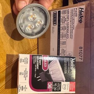 Halo LED Light Bulb - MR16FL10/830/Led 81077